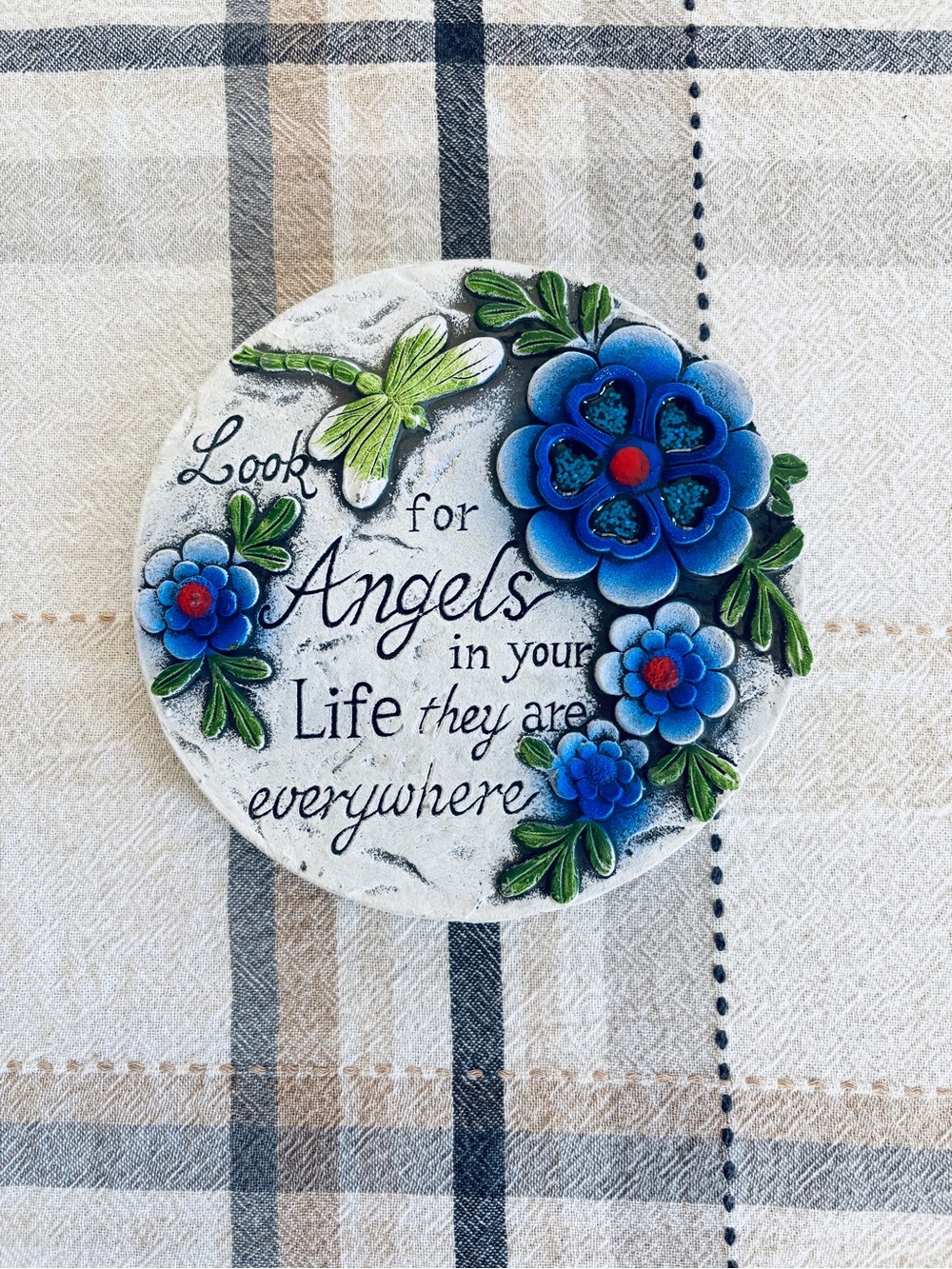 Garden Stepping Stone NEW Look For Angels in Your Life 3D 6 in Cement Dragonfly